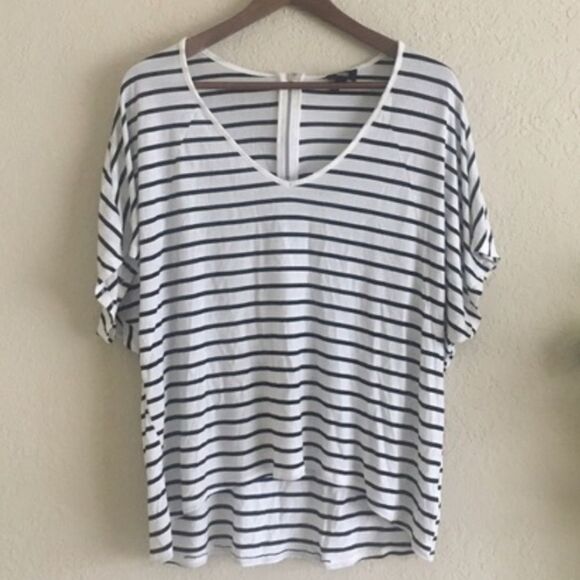 ✨4xHP✨Massimo Striped Zipper Back Tee✨ - Picture 2 of 4